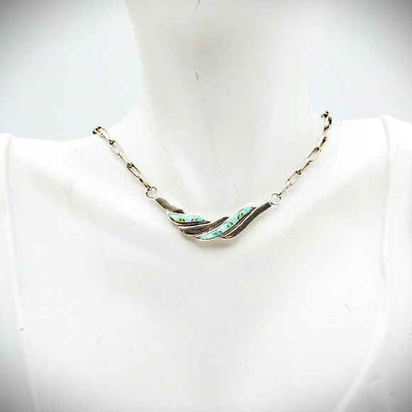 SOUTHWEST Design Sterling Silver Kyocera Opal Pendant Necklace - Picture 7 of 7